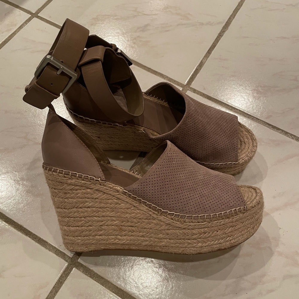 Marc Fisher LTD Adalyn Wedge, Perforated, Taupe 10